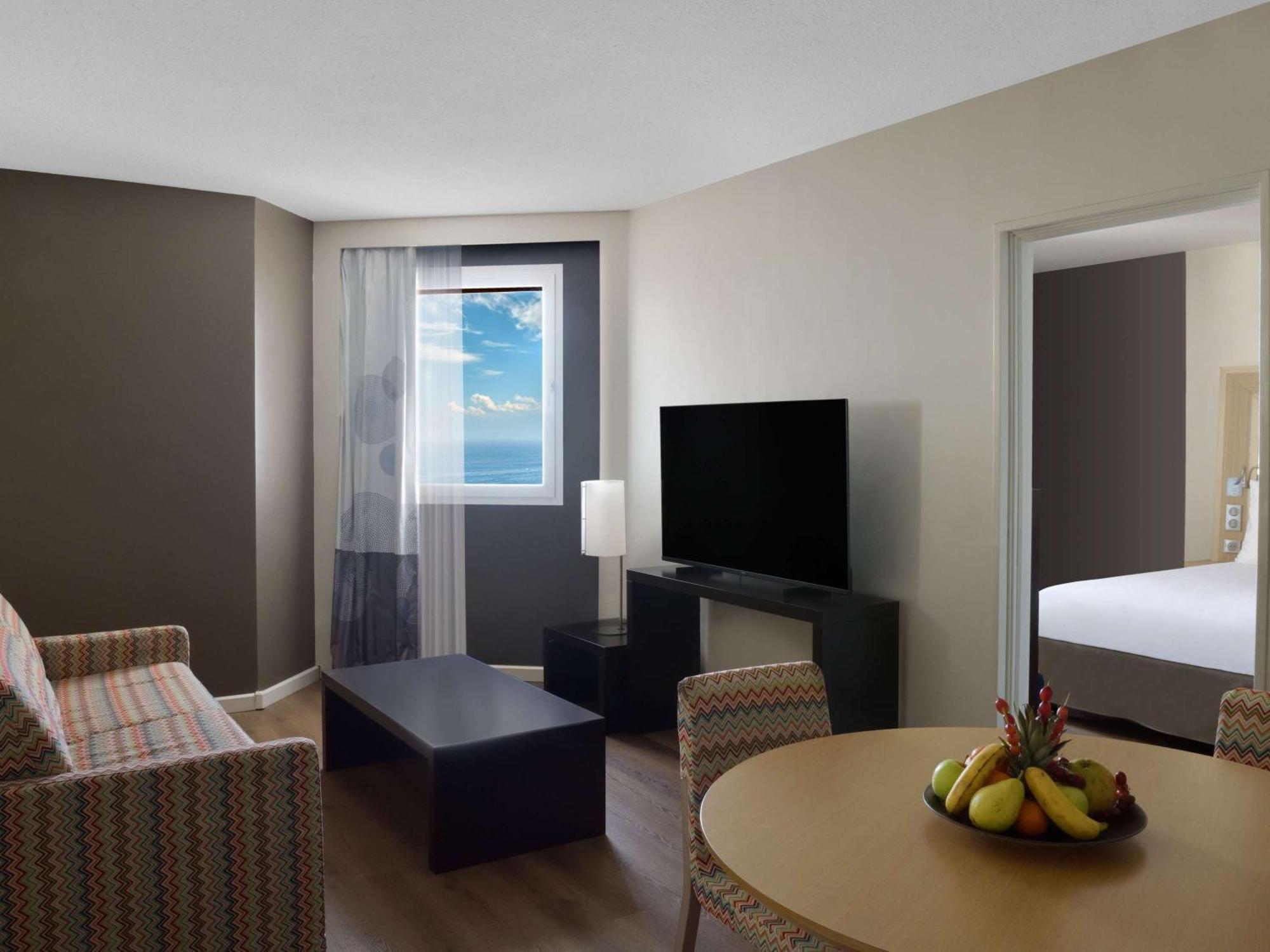 Novotel דקר מראה חיצוני תמונה